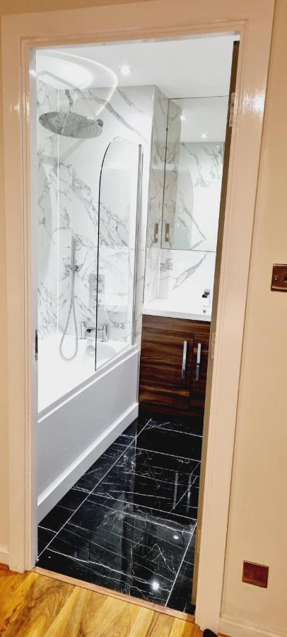 Double King Suite, Canary Wharf Waterfront Лондон Экстерьер фото