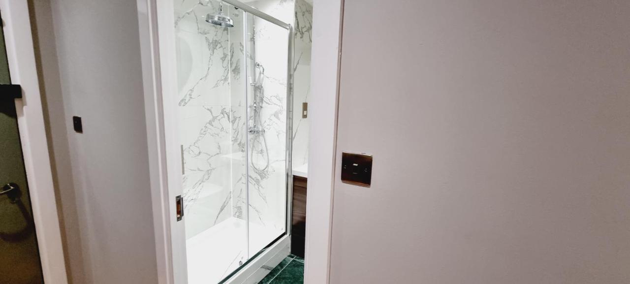 Double King Suite, Canary Wharf Waterfront Лондон Экстерьер фото